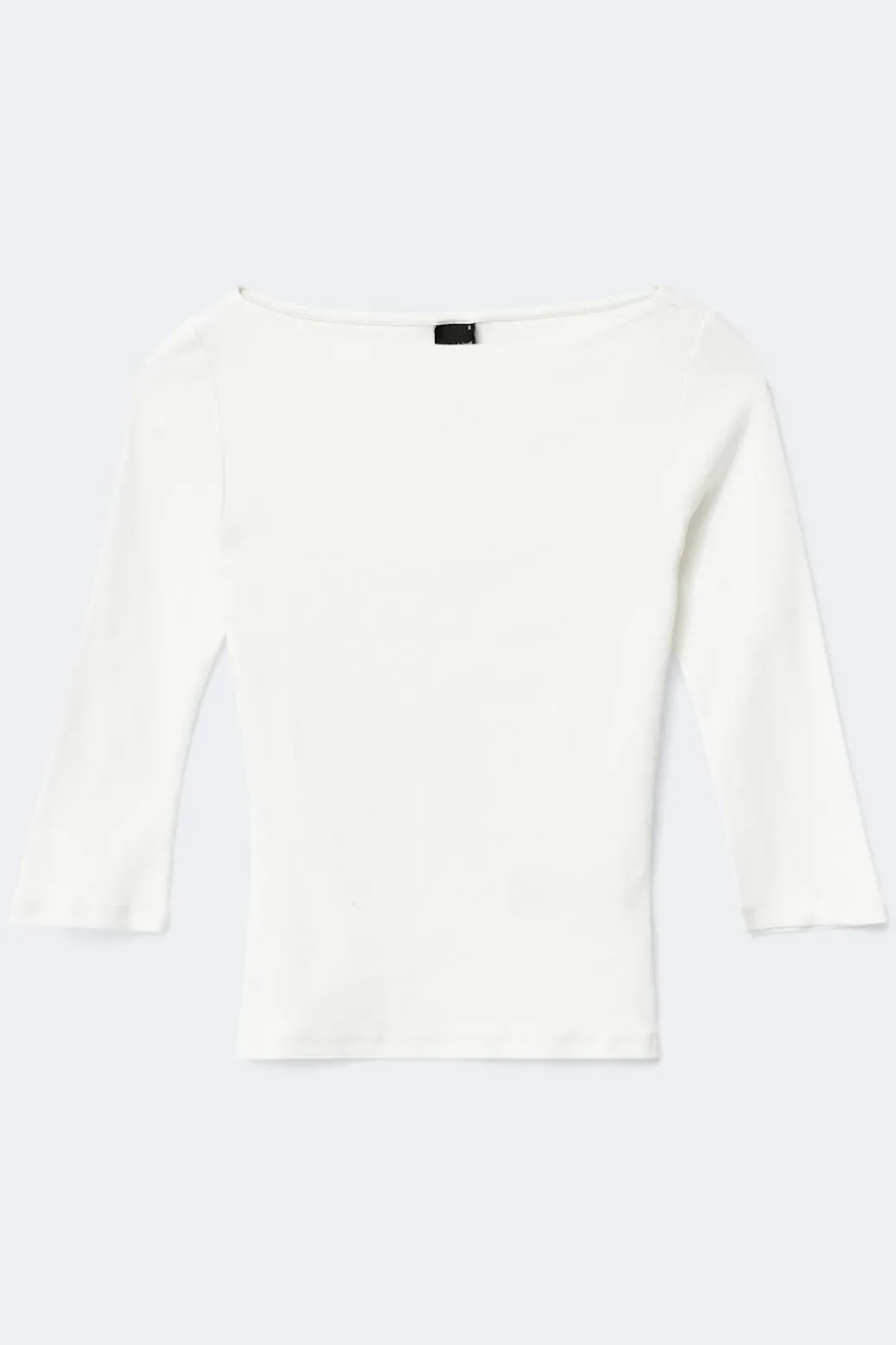Quarter sleeve boatneck top