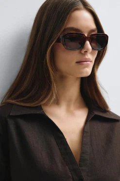Rectangular sunglasses