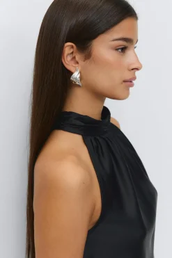 Satin asymmetric singlet