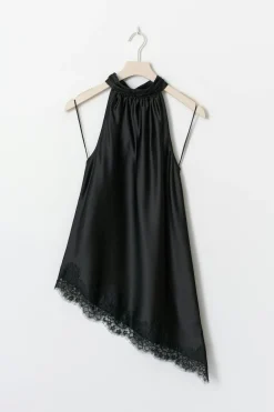 Satin asymmetric singlet