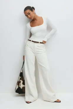 Scoop neck top