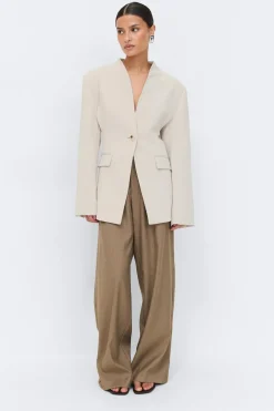 Shaped blazer
