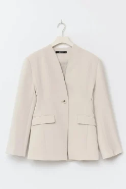 Shaped blazer