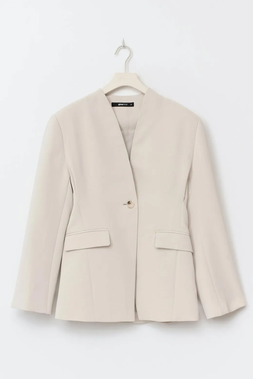 Shaped blazer