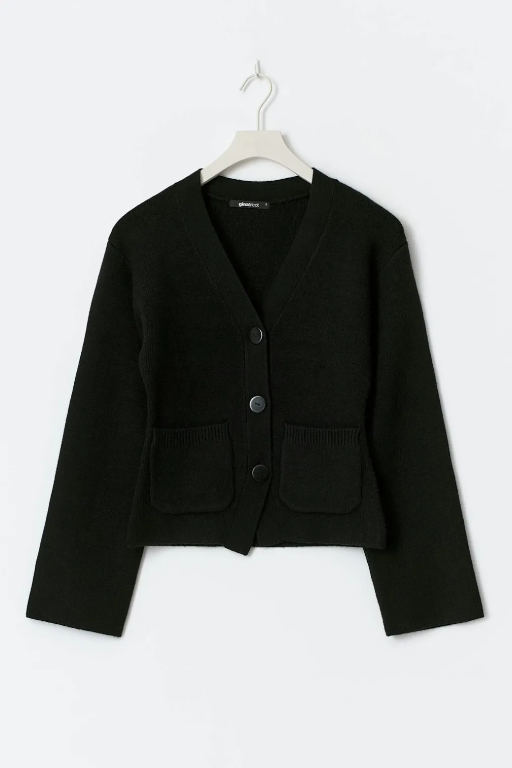 Shaped knitted cardigan