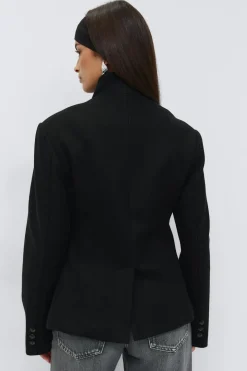 Shaped wool blend jacket