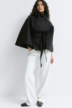 Short cape trench jacket
