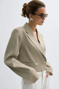 Short double breasted blazer