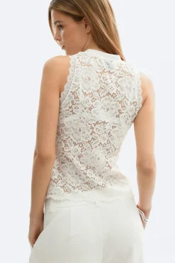 Sleeveless lace top