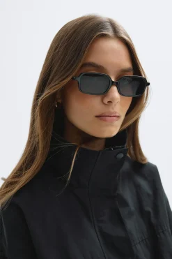 Slim rectangular sunglasses