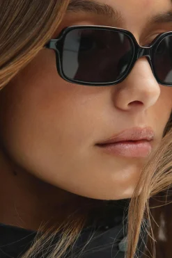 Slim rectangular sunglasses