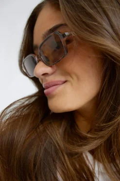 Slim rectangular sunglasses