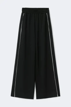 Soft sporty trousers