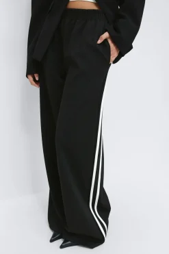 Sporty wide trousers