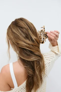 Square hair clip