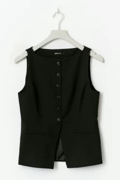 Tailored boatneck vest