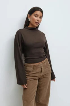 Tie back wide sleeve top
