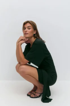 Tie shortsleeve dress