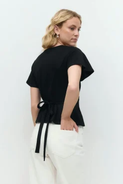 Tie top