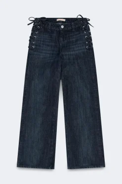 Tied up loose jeans