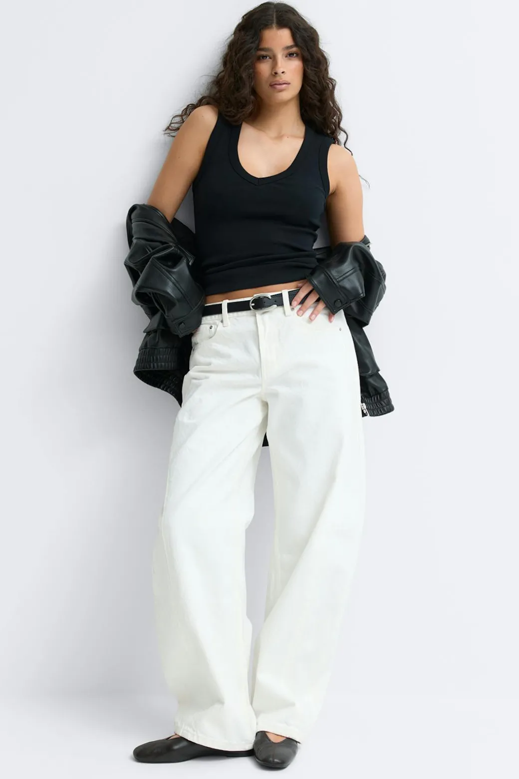 Tight v-neck rib tank