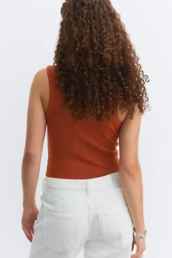 Tight v-neck rib tank