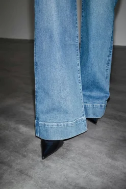 Waist hug flare jeans