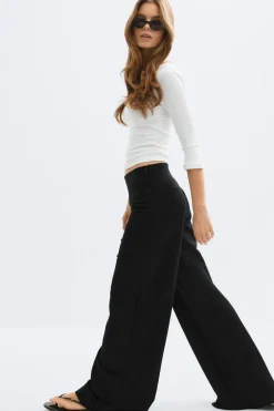 Wide leg trousers