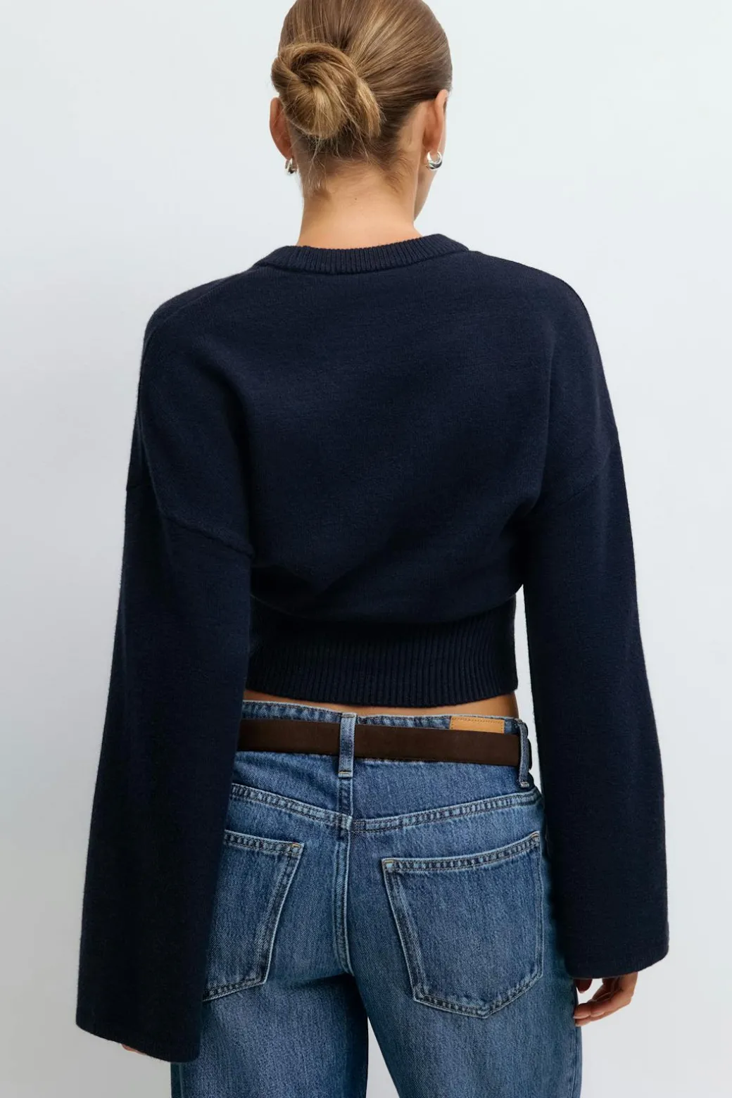 Wide sleeve knitted top
