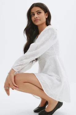 Y embroidery dress